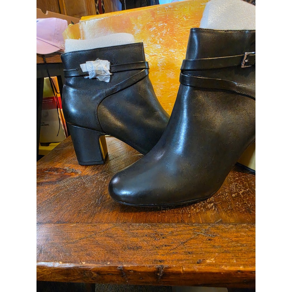 Arlette Black Leather Ankle Boots Buckle Strap Block Heel 10 WW 51-2402